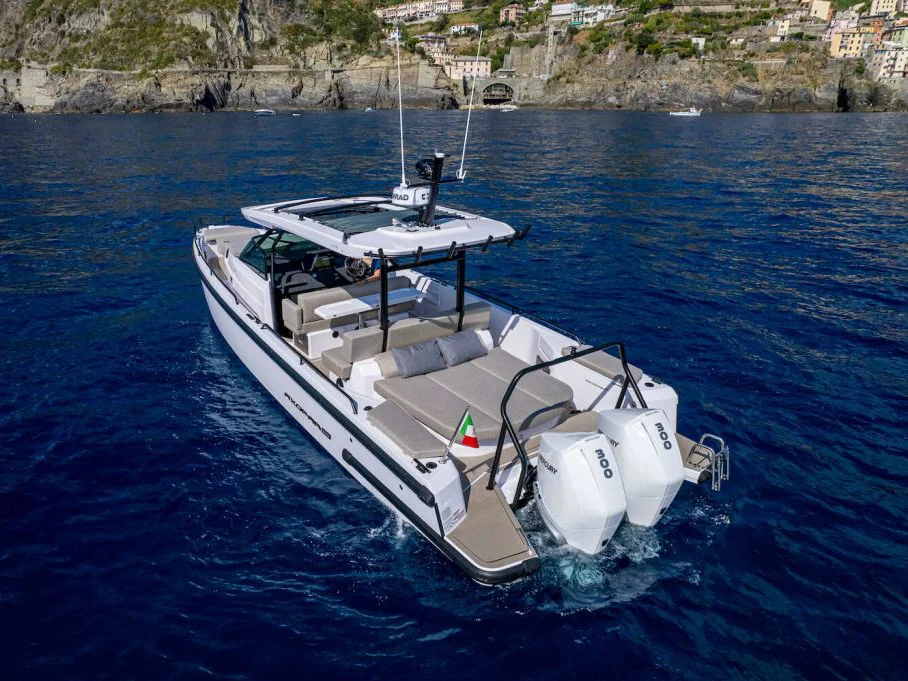Yacht 6302204040000105042