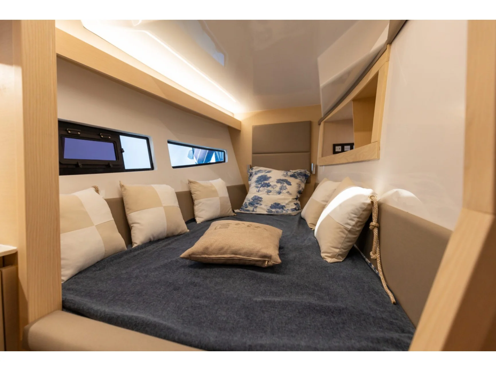 Yacht 7798031426005042
